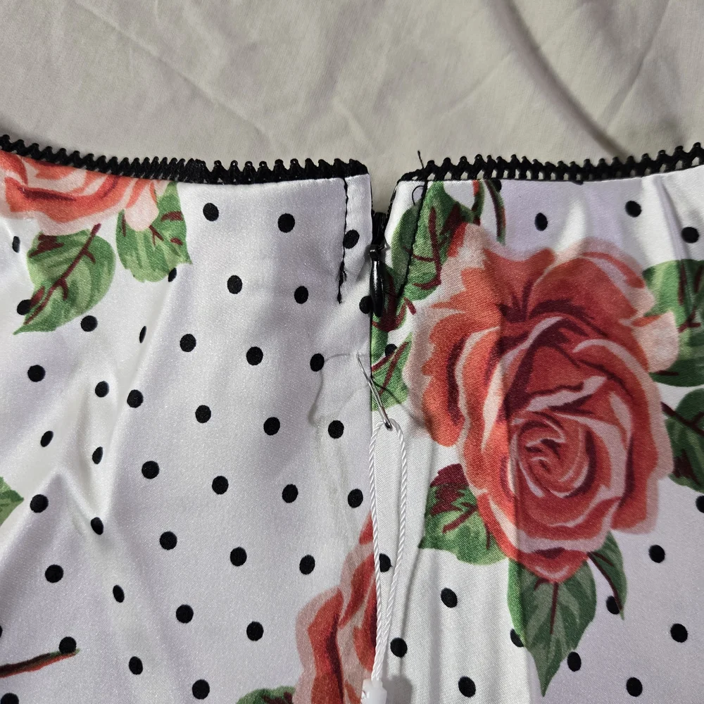 Life White‎ Rose Polka Dot A-Line Skirt Women's Medium New with Tags